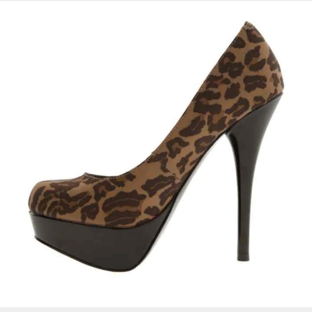 Steve Madden pumps